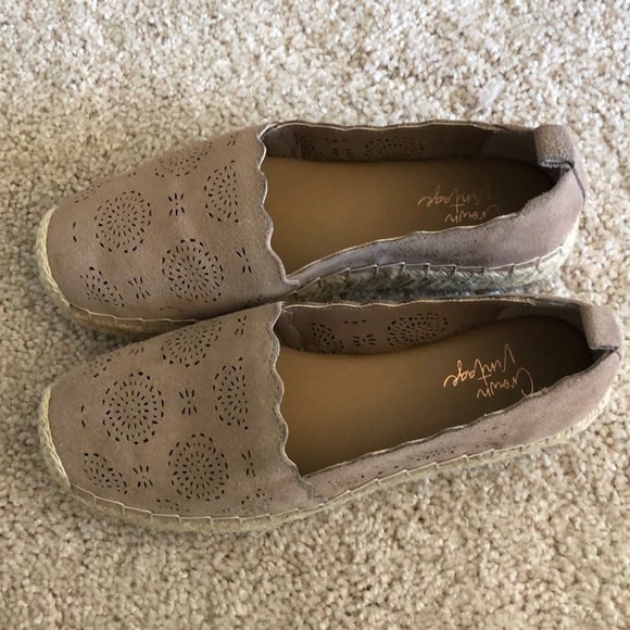 Espadrilles - Picture 2 of 5